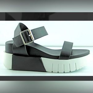 "Bamboo" Upsurge  Women Platform Thin Band Ankle Strap Sandals